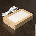 Drewniana podstawka LED 11x7 cm z mleczna nakładką 9x5 cm z kablem USB